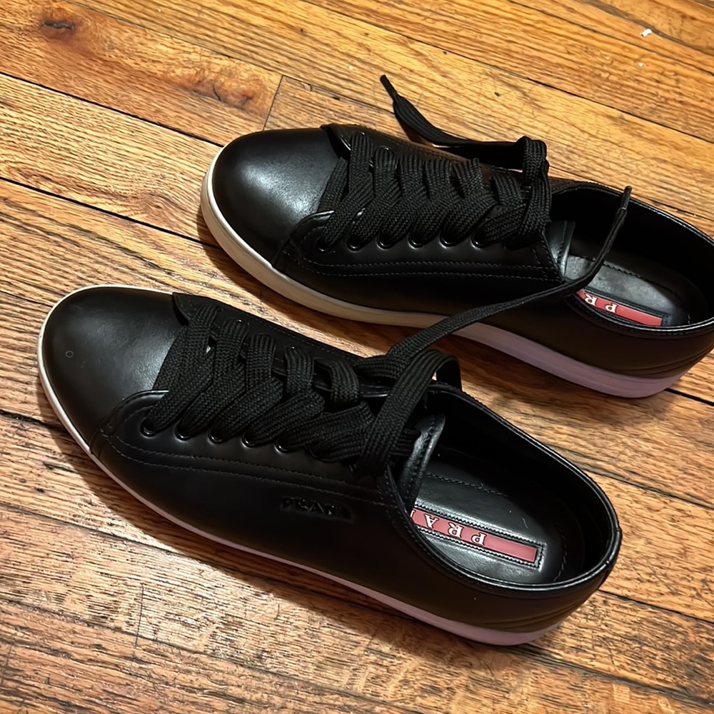 Shoes - Picture 2 of 8